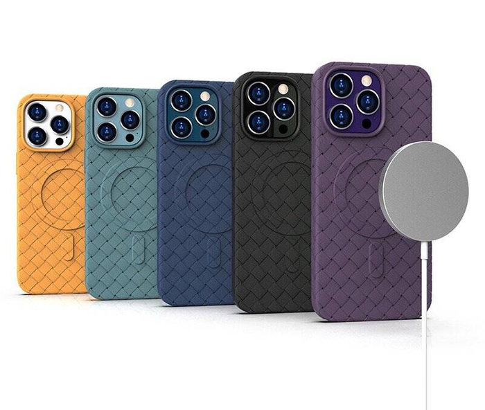 Funda tejida MagSafe para iPhone 15 - violeta