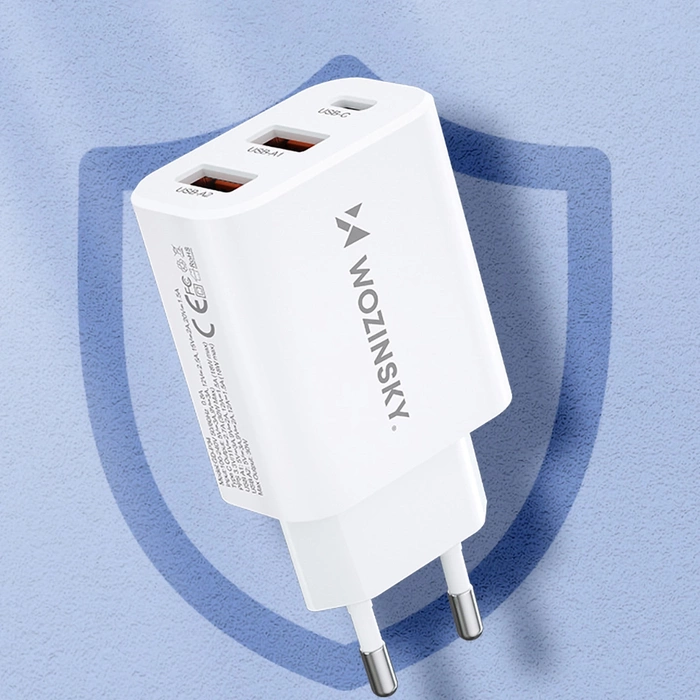 Wozinsky CWCUCW 30W USB-C / 2 x USB-A nástěnná nabíječka - bílá