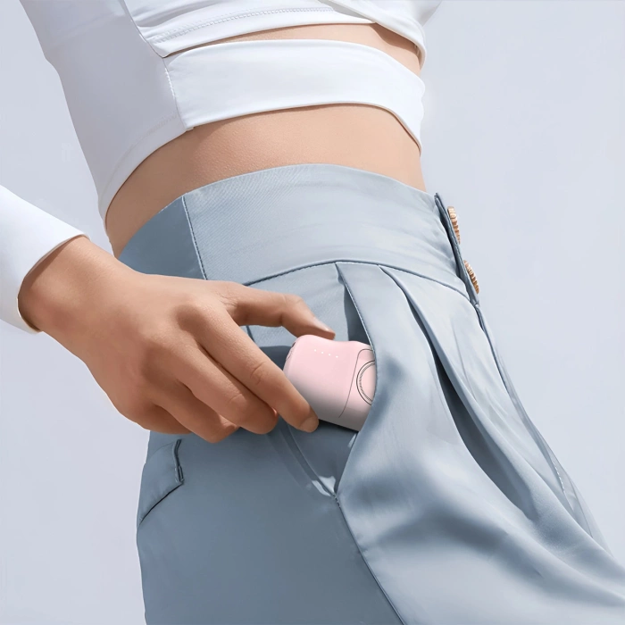 Mini powerbank Wozinsky WF16-YCS 5000mAh 15W USB-C z wbudowanym kablem USB-C i ładowarką do Apple Watch - różowy