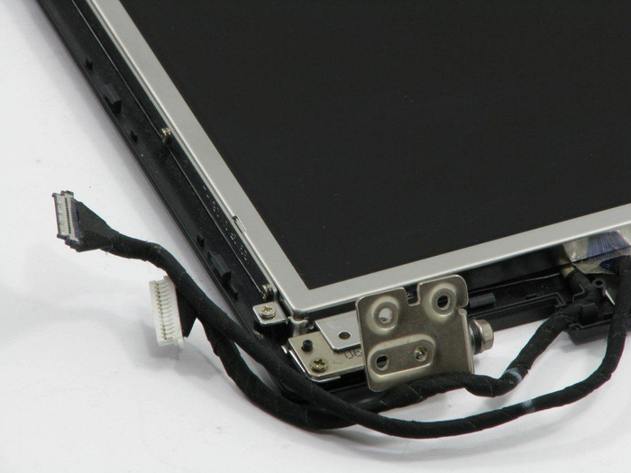 ASUS keret nélküli panelszárny