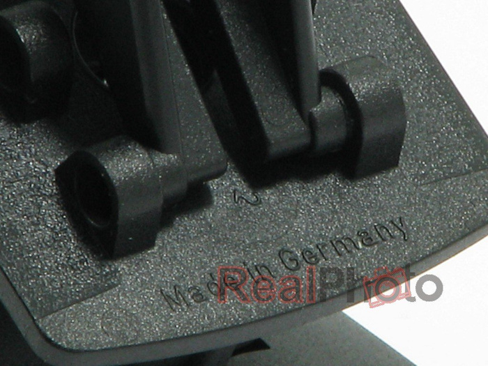 Car holder by German company HR Autocomfort Grille Holder