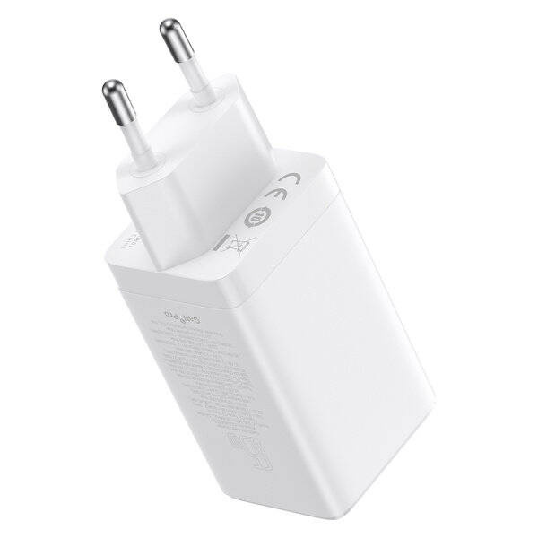 Caricabatterie rapido GaN 2xUSB C 1xUSB 65W Baseus GaN5 Pro + USB C - Cavo USB C 100W - bianco