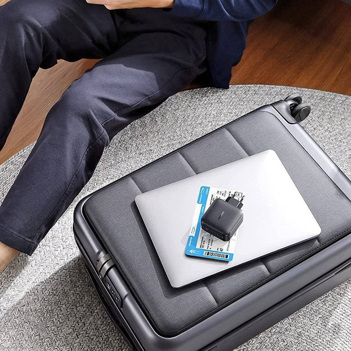 Chargeur rapide Ugreen PPS 65W USB / 3x USB Type C QC 3.0 Power Delivery SCP FCP AFC (nitrure de gallium) noir (CD224 70774)