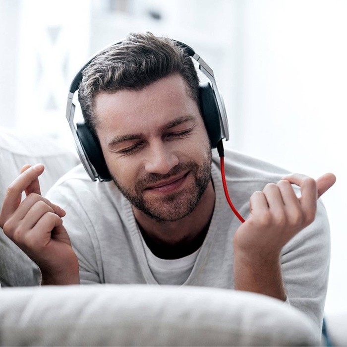 Baseus Yiven M30 stereo AUX audio kabel 3,5 mm samec mini jack 1,5 m stříbrno-černý (CAM30-CS1)