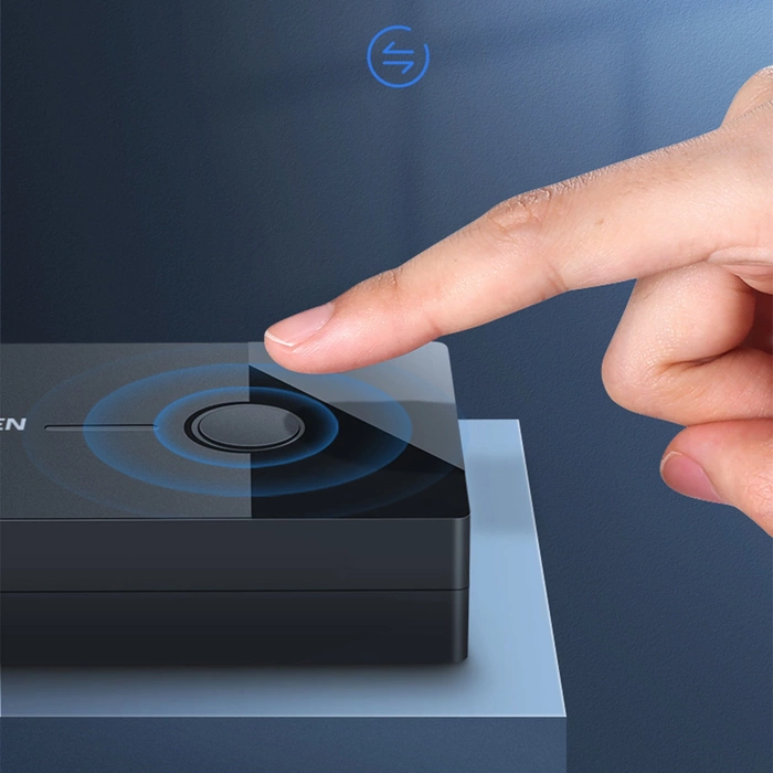 UGREEN 2-portový prepínač VGA KVM čierny