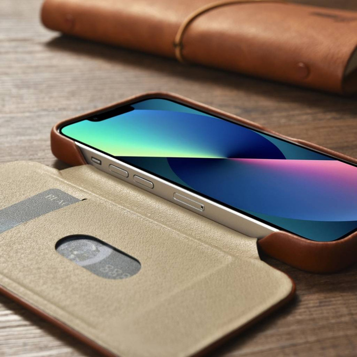 iCarer CE Oil Wax Premium Leather Folio Case Étui en cuir pour iPhone 14 Flip magnétique MagSafe Marron (AKI14220705-BN)