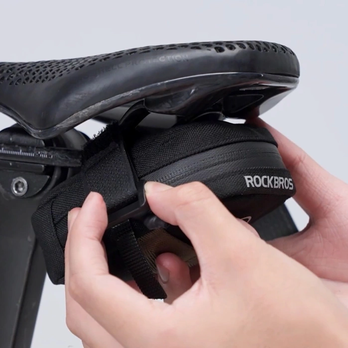 Rockbros Mini Satteltasche mit CO2-Kartuschenhalter - Schwarz/Grün