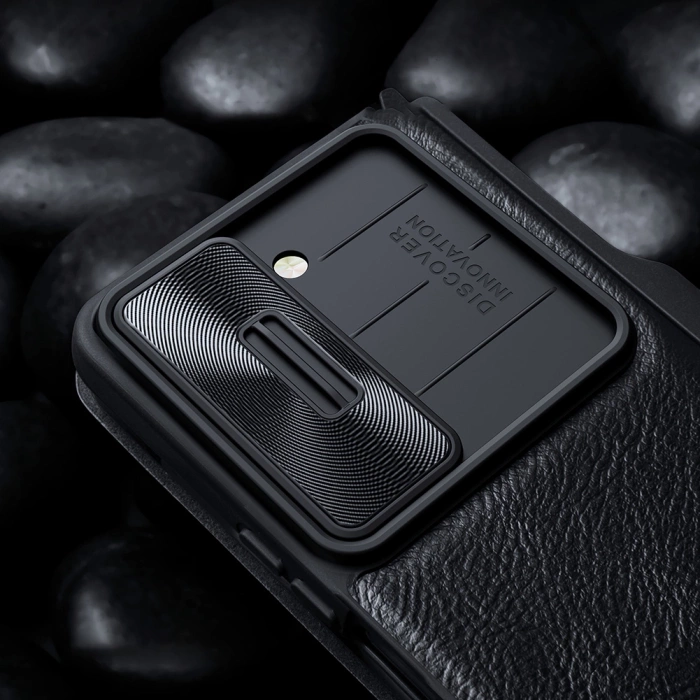 Skórzane etui z klapką i osłoną aparatu do Samsung Galaxy Z Fold 5 Nillkin Qin Leather Pro - zielone