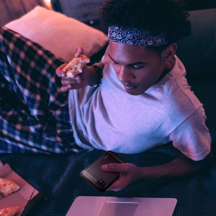 Spigen Galaxy S21 Fe Rugged Armor MATTE Negro + Vidrio