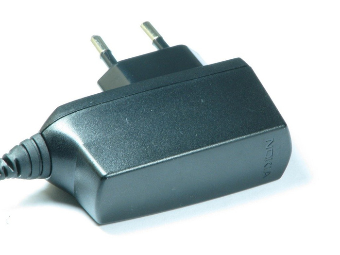 Charger NOKIA 6300 N8 E51 E52 E71 E65 N73 N95 AC-4E mains New Original
