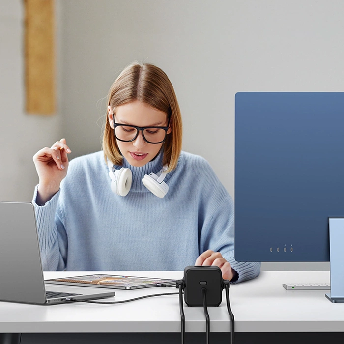 Ciabatta Ugreen cube 65W USB / USB C + 3 prese AC nero (CD268)