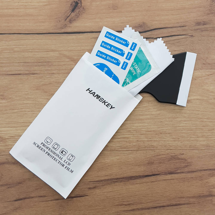 40 pcs. Installation kit for hydrogel films (anti-static cloth, squeegee, stickers for dust removal)