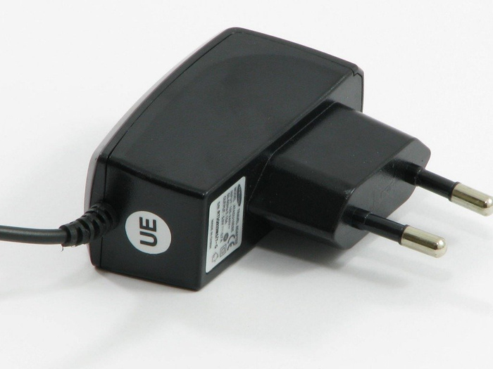 Chargeur SAMSUNG Galaxy I9100 S2 I9300 S3 ACE Wave Micro USB Noir