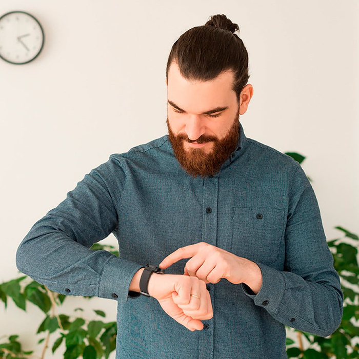 Řemínek Spigen Fit Lite Samsung Galaxy Watch 4 40 / 42 / 44 / 46 mm černá