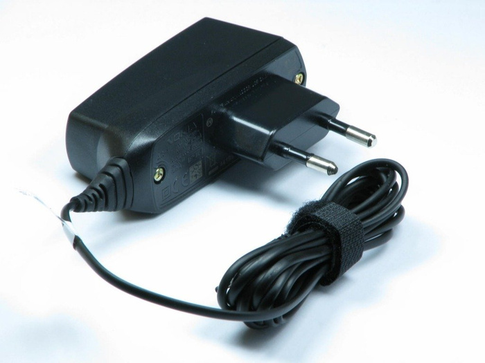 Caricatore NOKIA 6300 N8 E51 E52 E71 E65 N73 N95 AC-4E Network Original New