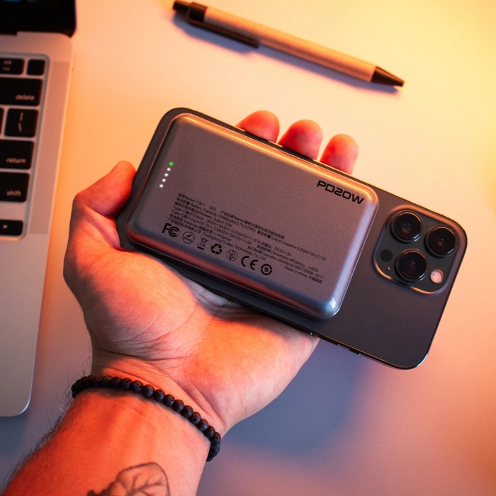 Dudao TGK1 Powerbank mit MagSafe kabellosem Ladegerät 20W 10000mAh schwarz (TGK1-black)