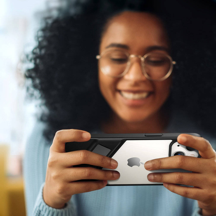 Ugreen Fusion Kickstand Case merev tok zselés kerettel és állvánnyal iPhone 13 Pro fekete (90153)