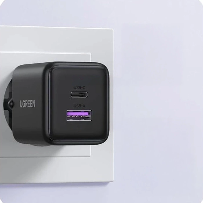 Ugreen X516 30W GaN Wandladegerät 1x USB-A 1x USB-C - Grau