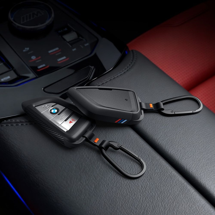 Spigen BK100 LLAVERO BMW Case NEGRO