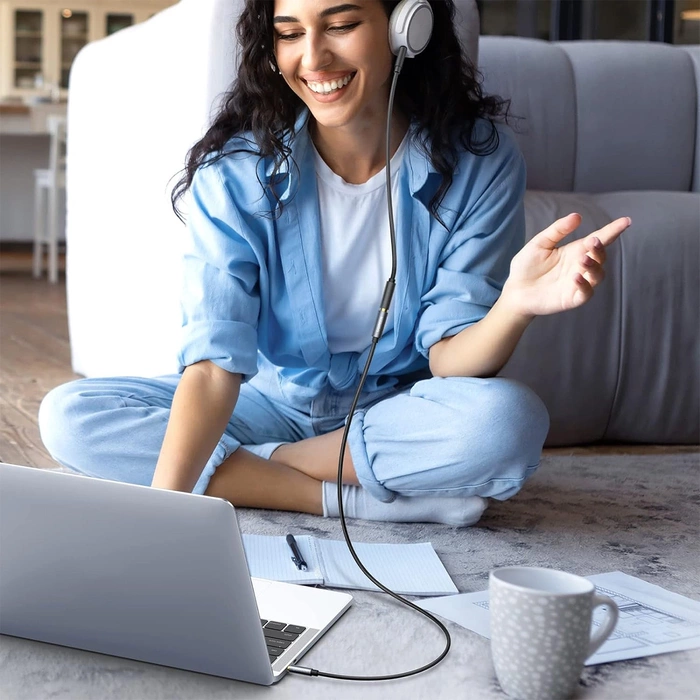 Prodlužovací audio kabel AUX UGREEN 3,5 mm jack, 5 m (černý)