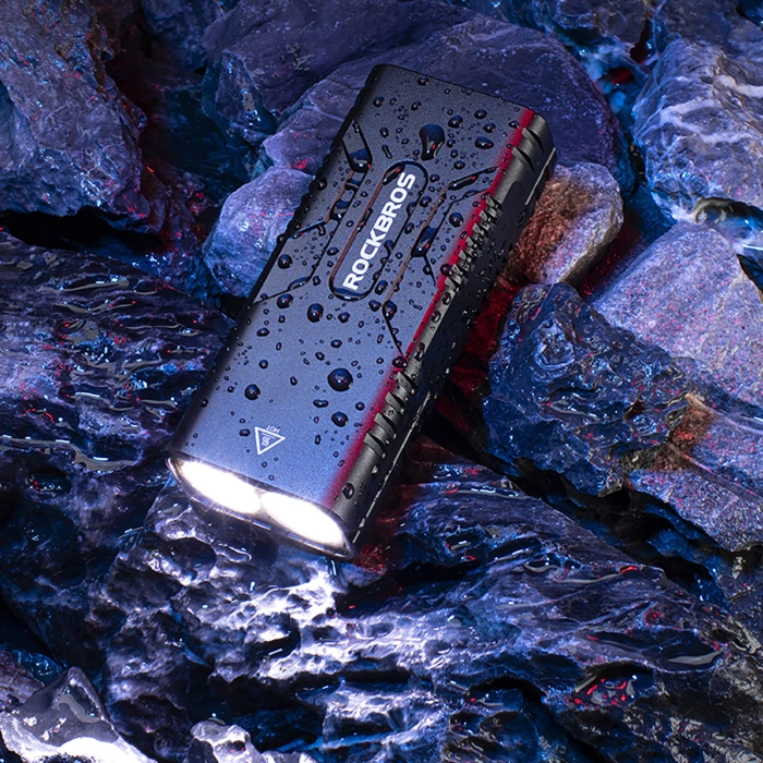 Rockbros 24310002001 cyklosvítilna 850 lm s funkcí powerbanky + USB-C - USB-A kabel - černý