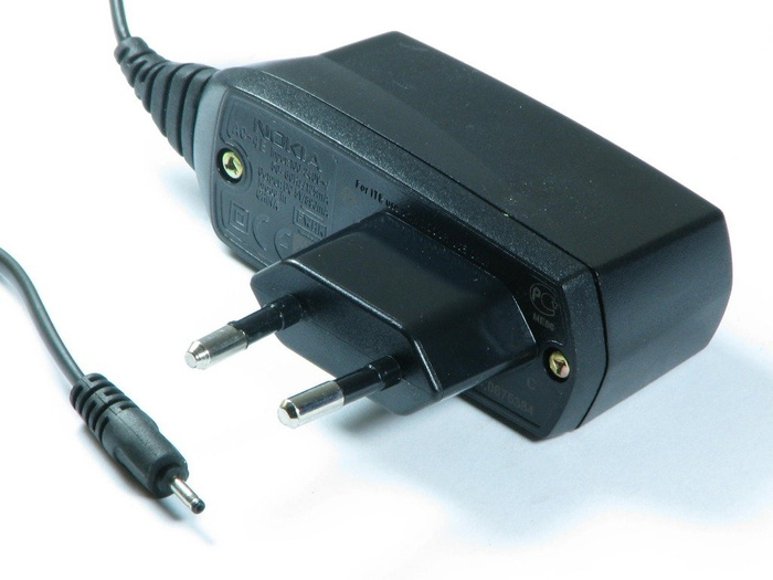 Chargeur NOKIA 6300 N8 E51 E52 E71 E65 N73 N95 AC-4E Network Original New