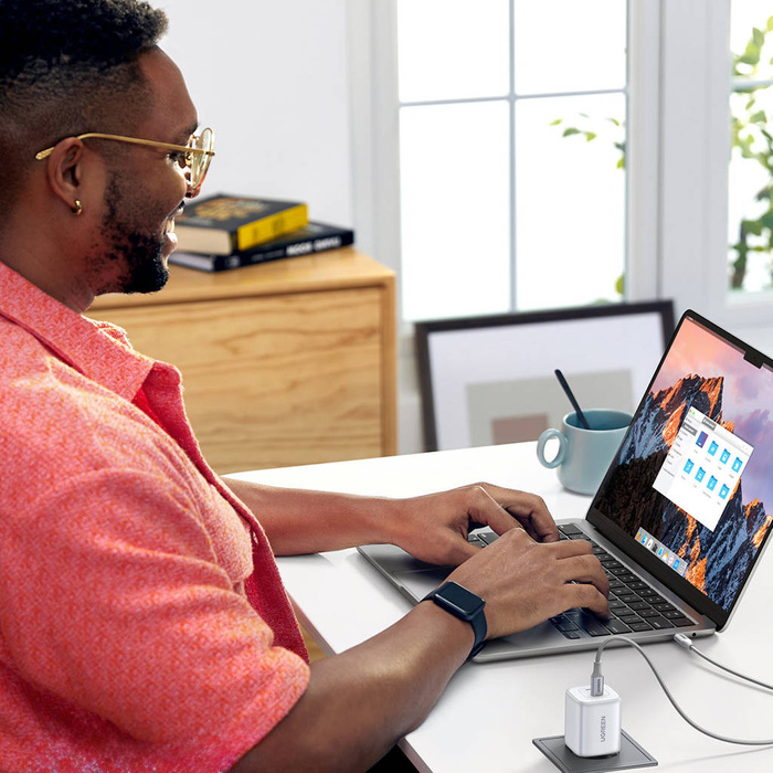 Fast nabíječka GaN 2 x USB-C 45W QC PD Ugreen CD294 - bílý