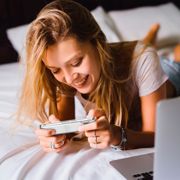 Spigen Ultra Hybrid GOOGLE PIXEL 7 Funda CRYSTAL CLEAR