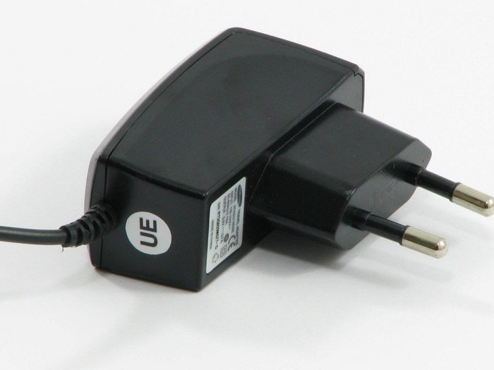 Töltő SAMSUNG Galaxy I9100 S2 I9300 S3 ACE Wave Micro USB 