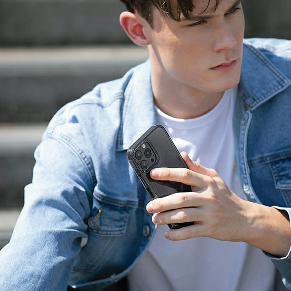 Uniq Hülle Air Fender iPhone 13 Pro / 13 6.1 "grau / rauchgrau