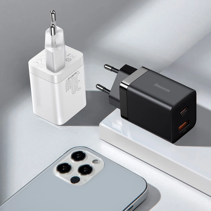 Baseus Super Si Pro USB / USB Typ C Schnellladegerät 30W Power Delivery Schnellladung weiß (CCSUPP-E02)