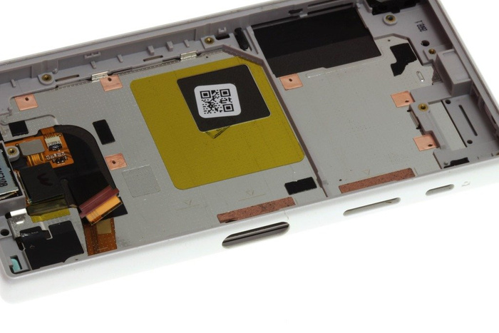 Xperia Z5 Compact třída A/B Originální dotykový LCD displej bílý prasklý