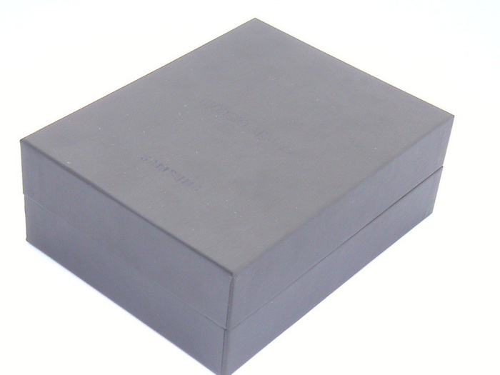 SAMSUNG Giorgio Armani CD box, Câble