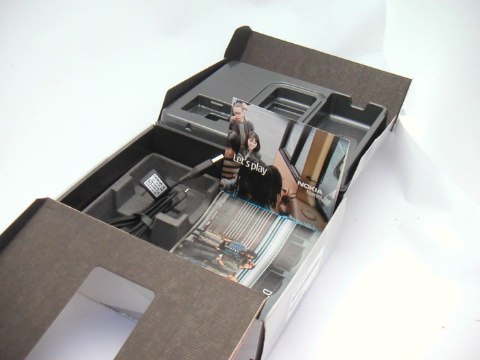 Box NOKIA N81 8GB CD Cable Manual