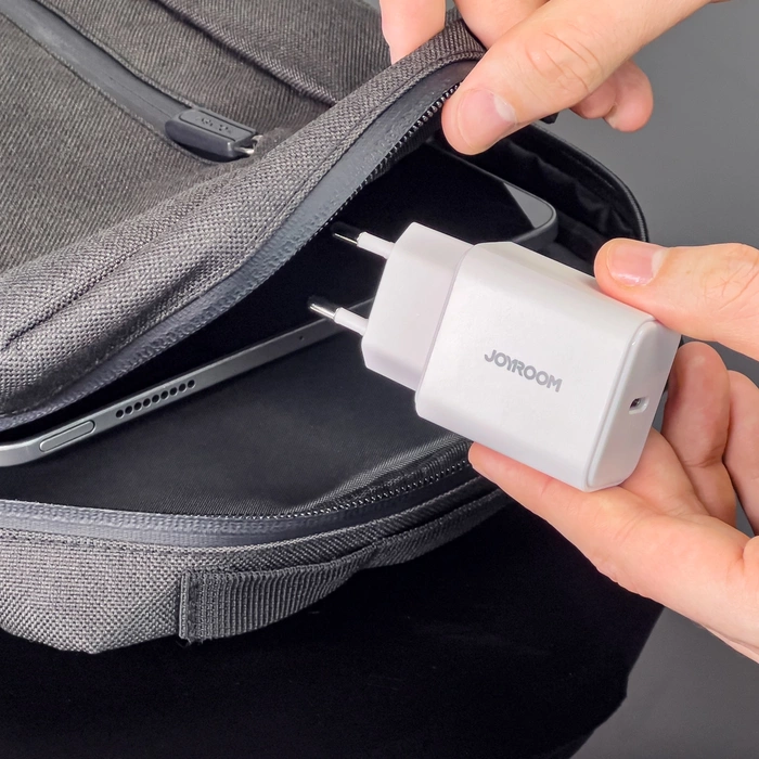 Caricabatterie USB C PD da 20 W con cavo USB C - Lightning Joyroom JR-TCF06