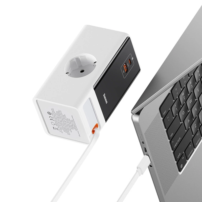 Baseus PowerCombo Ladestation 65W 1,5m 2 x EU + USB-A + USB-C + einziehbares USB-C-Kabel - Weiß