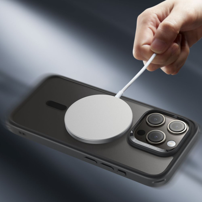 Hülle Esr Ch Halolock MagSafe iPhone 15 Pro Frosted Black Case