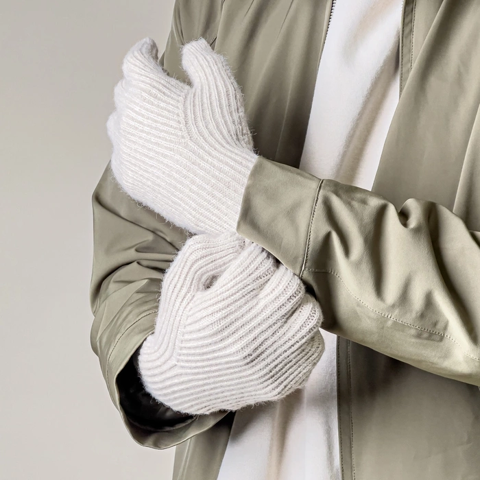 Gants de téléphone tressés avec découpes pour les doigts - beige