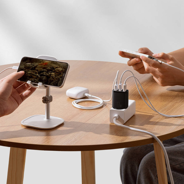 Baseus Cargador compacto 3x USB 17W negro (CCXJ020101)