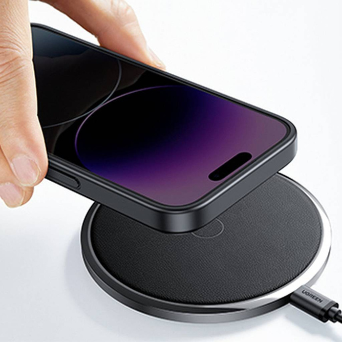 Ugreen LP635 Kickstand Funda protectora rígida con marco de gel y soporte integrado para iPhone 14 Pro negro (90926)